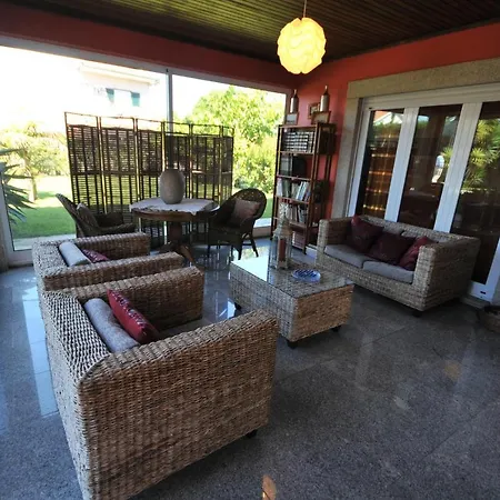 Villa Sleeps 11 With Pool Air Con And Wifi