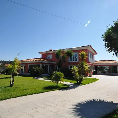 Villa Sleeps 11 With Pool Air Con And Wifi *