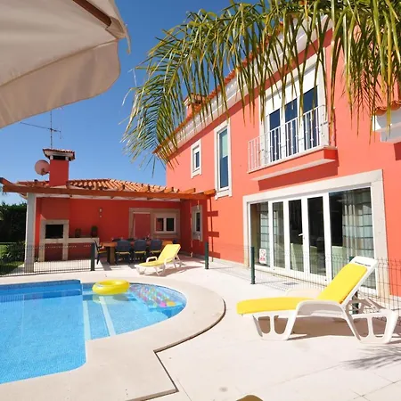 Villa Sleeps 11 With Pool Air Con And Wifi
